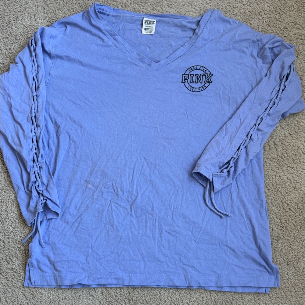 VS Pink Logo Light Purple V-Neck Top